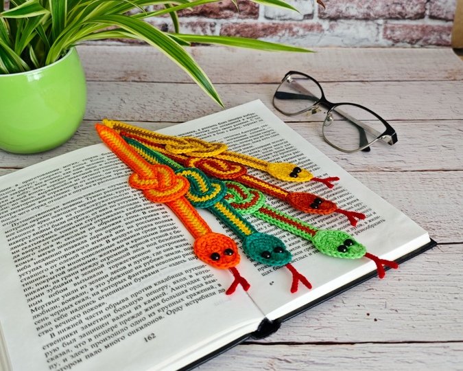 345 Snake Boa Serpent Applique, Bookmark, decor, keychain by Zabelina