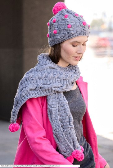 Mütze und Schal mit Zopfmustern