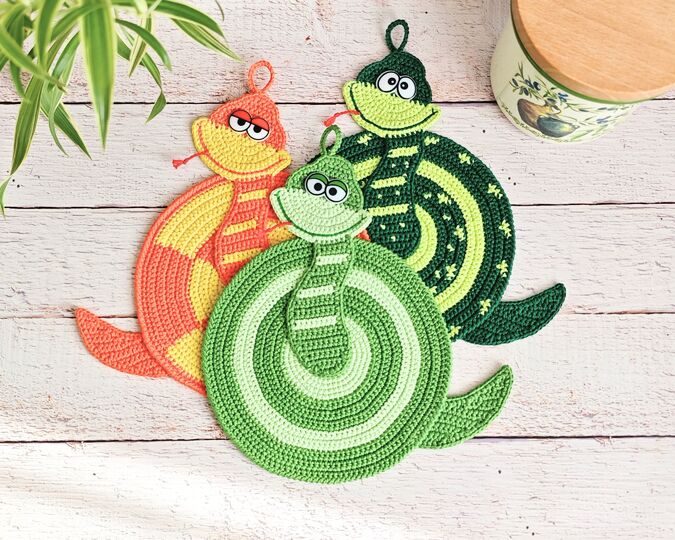 354 4 Snakes in one pattern. Potholder, Placemat, Coaster or decor tutorial