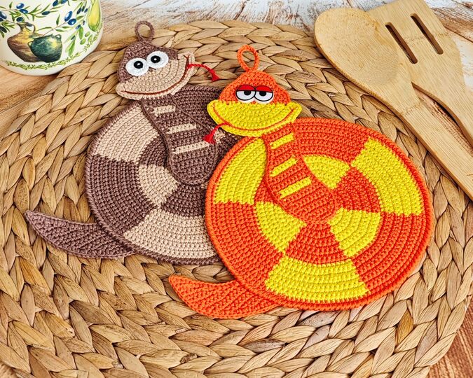 354 4 Snakes in one pattern. Potholder, Placemat, Coaster or decor tutorial