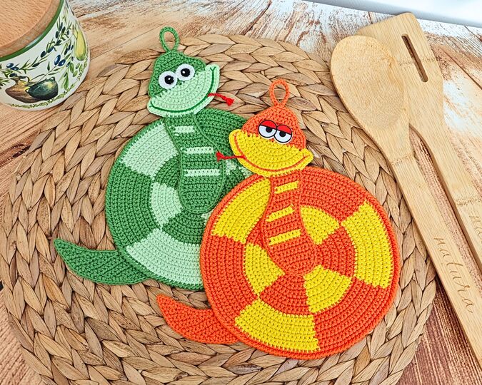 354 4 Snakes in one pattern. Potholder, Placemat, Coaster or decor tutorial