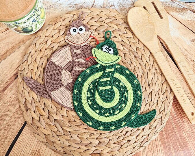 354 4 Snakes in one pattern. Potholder, Placemat, Coaster or decor tutorial