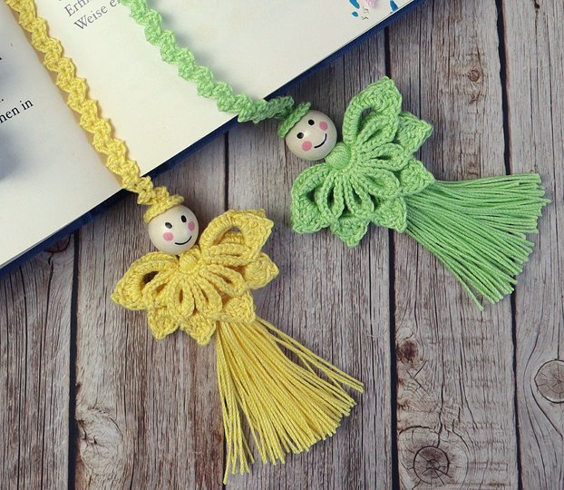 Lesezeichen Quastenengel – Geschenkband, Anhänger, Taschenbaumler