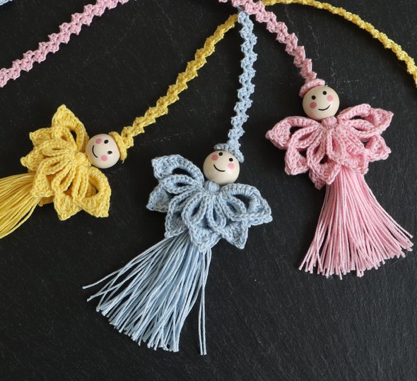 Lesezeichen Quastenengel – Geschenkband, Anhänger, Taschenbaumler