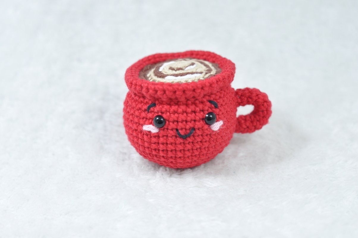 Crochet Pattern – Cute Christmas Mug with Cocoa, Marshmallows & Candy Cane - Image 2