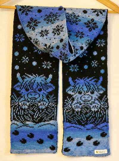 Strickanleitung Kinderschal "Abenteuer im Schneegestöber" Highland Cow