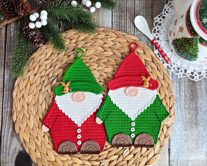 359 Gnome Christmas Easy decor, washcloth, potholder, table mat, hotpad.