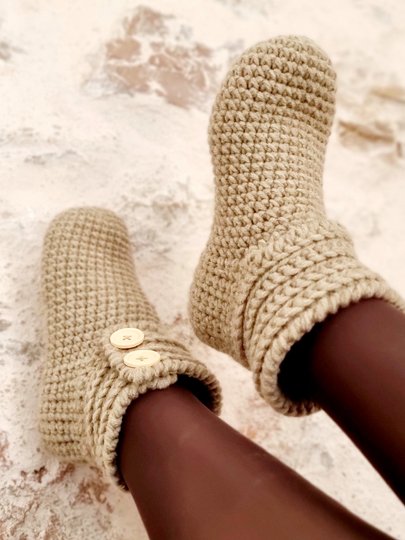 S.4 Häkelanleitung für Hausschuhe. PDF auf Englisch und Deutsch.