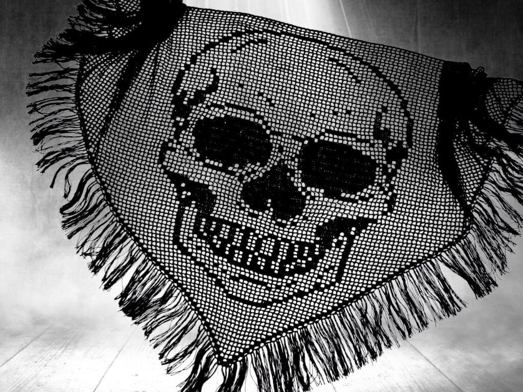 Häkelanleitung Black Skull