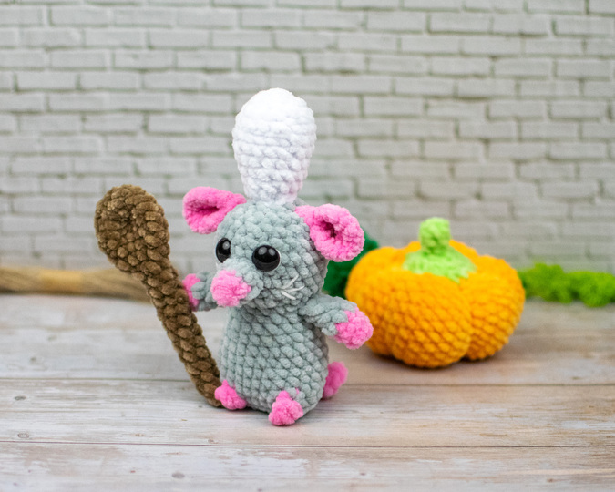 Two Little Chef Mice Crochet Pattern – Easy Amigurumi PDF Tutorial
