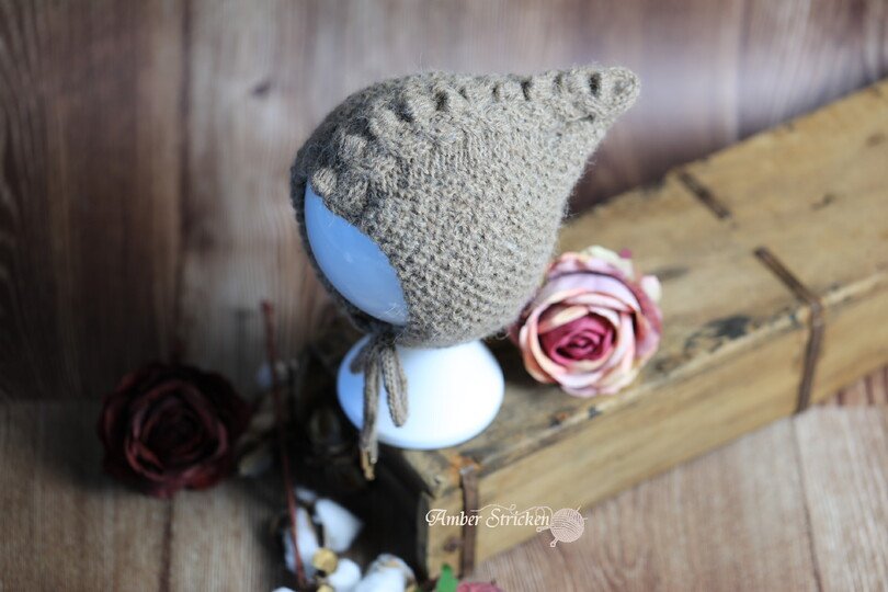 Drachen Mütze/Haube/Bonnet gestrickt im Zopf mit Noppen No. 008