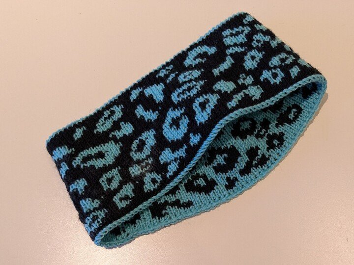 Wende-Mütze / Stirnband "Leo Love" alle Größen - Doubleface Strickanleitung