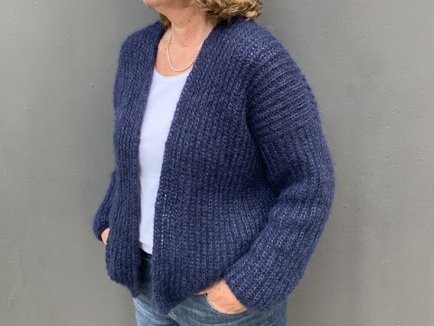 Cardigan ANINA – federleicht & kuschelig im Halbpatent-von oben nach unten