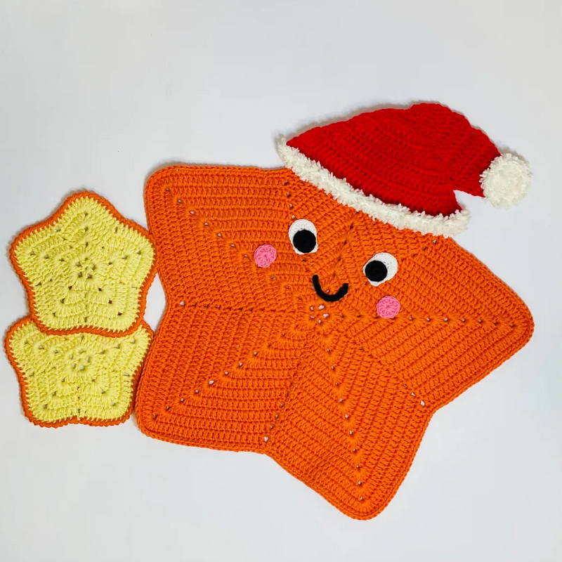 Crochet Pattern Star Placemat for Christmas Table Decor - Image 6