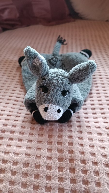 Dusty Donkey: Anleitung (Deutsch) zum Häkeln von Esel-Schnuffeltüchern - Bild 3