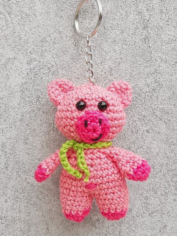 SCHORNSTEINFEGER-WICHTEL – Häkelanleitung Gnom mit Glücksschweinchen