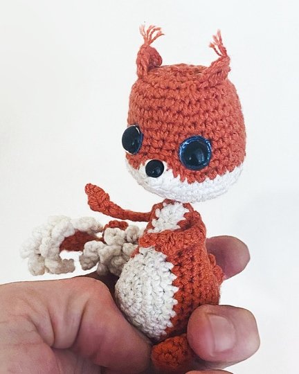 Kleines Eichhörnchen. Amigurumi. Häkelanleitung
