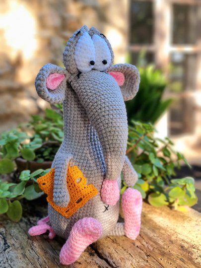 P6 Rat Crochet Pattern PDF in English and German.