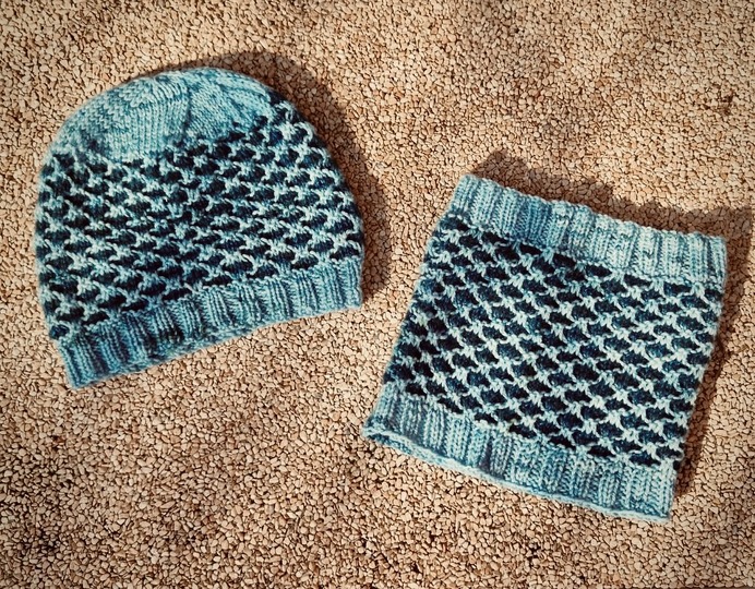 Hat & Loop/Cowl “Dünenwind” from the Coastal Collection