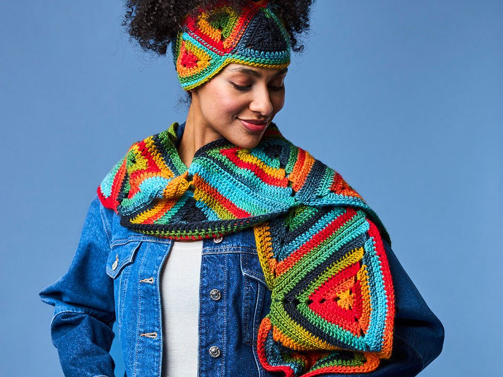 MODELL DAVINA , gehäkelt