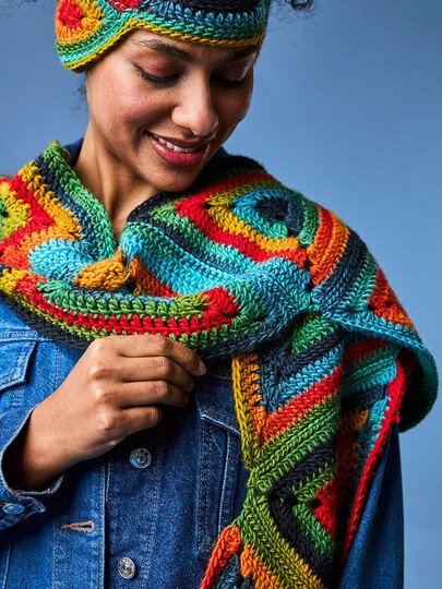 MODELL DAVINA , gehäkelt