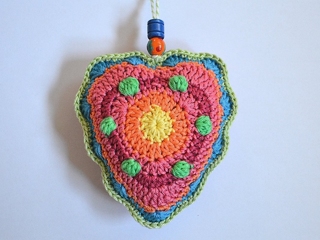 Crochet Pattern for Decorative Pendants Bag hanger: Heart, Square, Circle - Image 3