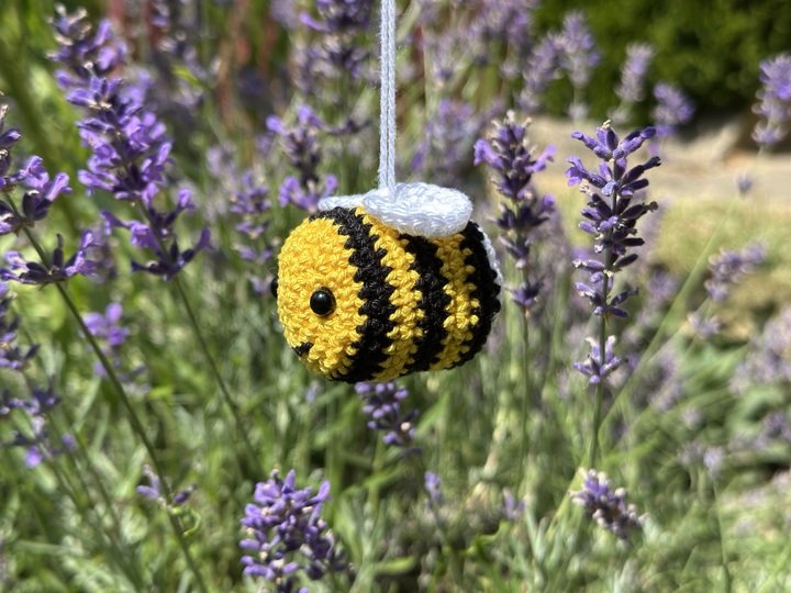 Häkelanleitung Lavendel-Duft-Hummel