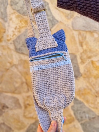 T5 Mobile Phone sling bag.  PDF in English and German