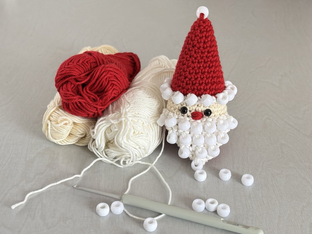 Beaded Crochet Fidget Pattern Santa Claus, Christmas Amigurumi, Fidgettoy - Image 3