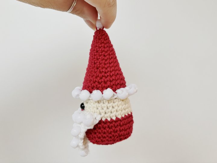 Fidget Spielzeug Weihnachtsmann mit Perlen, Amigurumi Weihnachten Nikolaus
