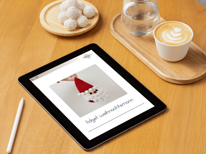 Fidget Spielzeug Weihnachtsmann mit Perlen, Amigurumi Weihnachten Nikolaus