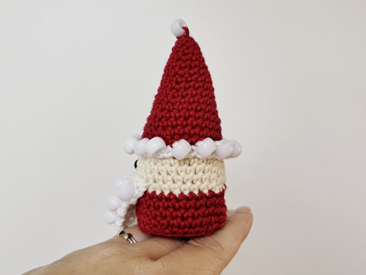 Fidget Spielzeug Weihnachtsmann mit Perlen, Amigurumi Weihnachten Nikolaus