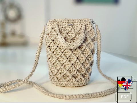 T32 Crochet Pattern. Small Crossbody Bag.