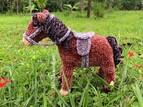 Horse Alma crochet pattern