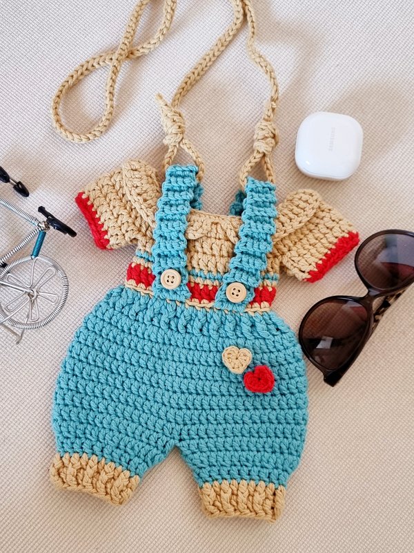 T14 Crochet pattern for phone crossbody bag, mini overalls purse - Image 8