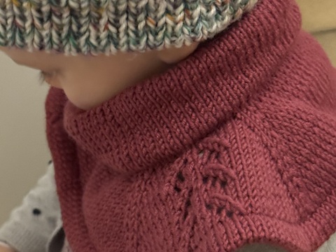 Strickanleitung Schalkragen für Kinder mit Lochmuster - SixTwentyFive