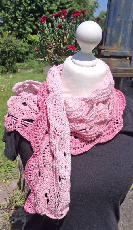 Crochet pattern Mini shawl Nol
