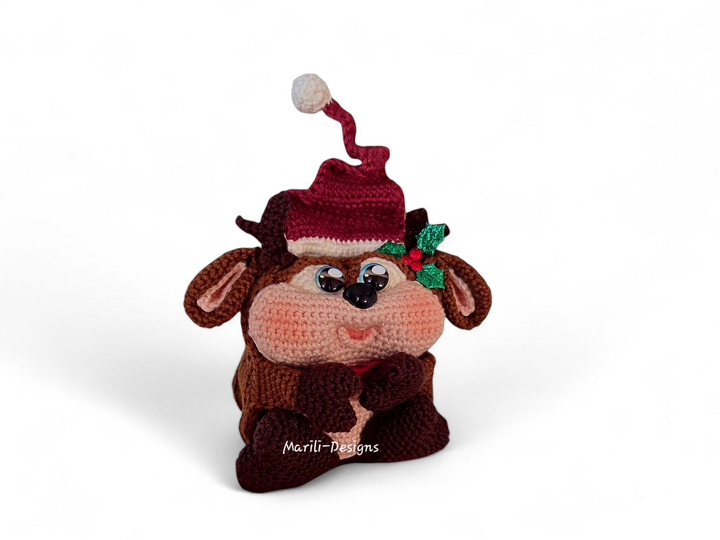 Crochet pattern for reindeer gift bags
