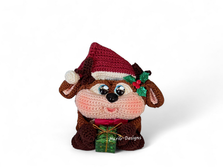 Crochet pattern for reindeer gift bags