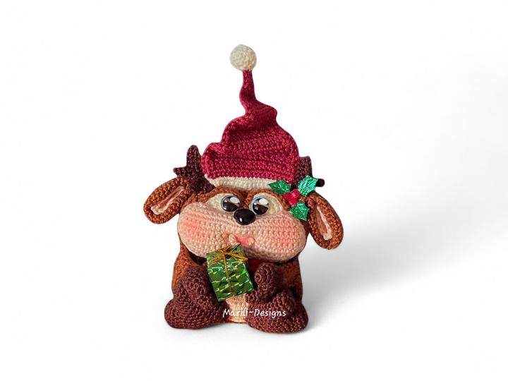 Crochet pattern for reindeer gift bags