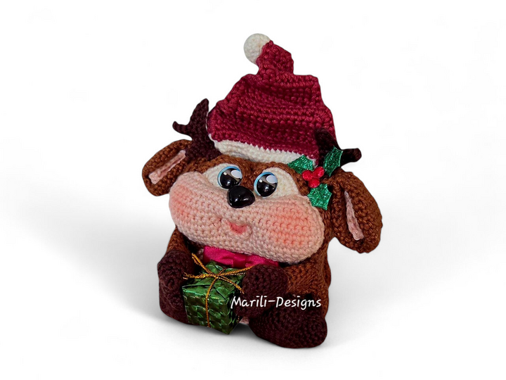 Crochet pattern for reindeer gift bags