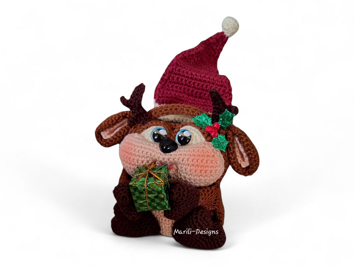 Crochet pattern for reindeer gift bags