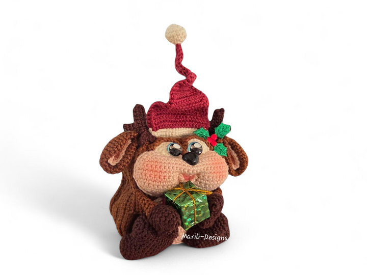 Crochet pattern for reindeer gift bags
