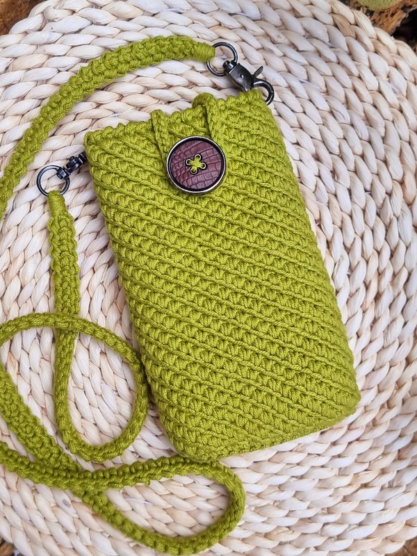 T13 Crochet pattern for little mobile phone bag - Image 5