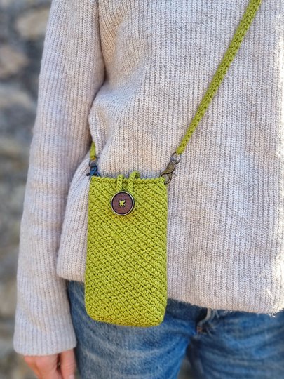 T13 Crochet pattern for little mobile phone bag
