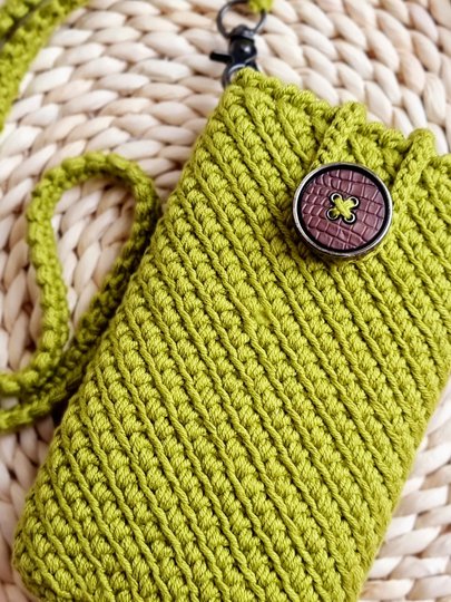 T13 Crochet pattern for little mobile phone bag