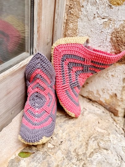 Crochet patterns for Cotton Socks  and slippers– 2 Patterns  PDF (EN/DE)