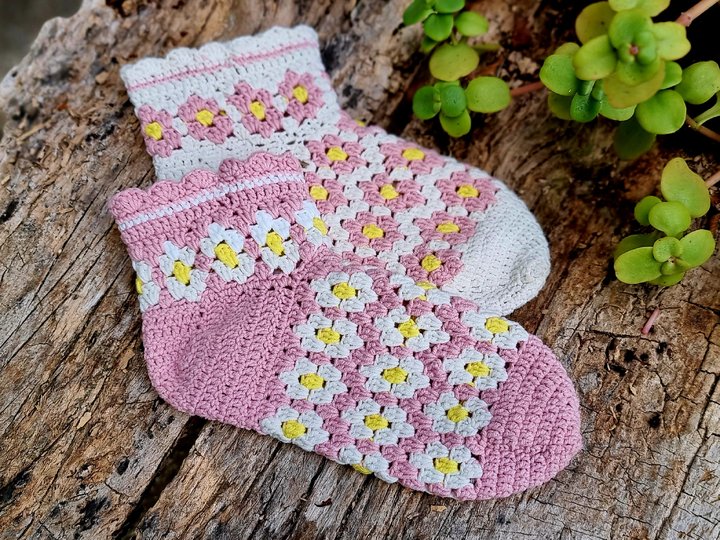 Crochet patterns for Cotton Socks  and slippers– 2 Patterns  PDF (EN/DE)