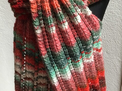 Schal im Wellenmuster Strickanleitung