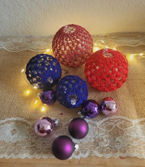 Weihnachtskugeln selbst umhäkeln